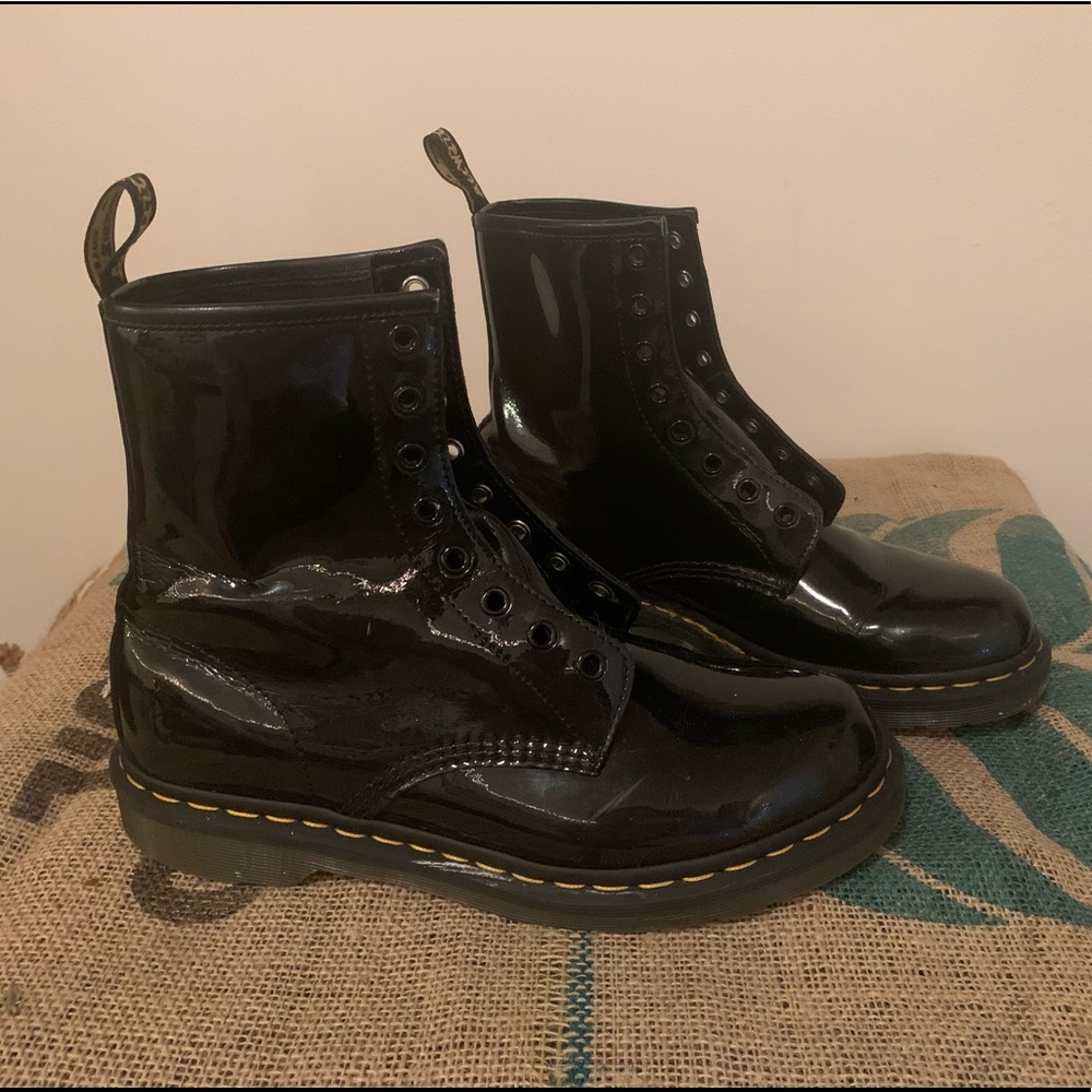 1460 Original Dr. Martens in Shiny Black